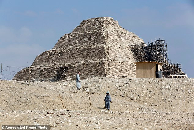 Theo các chuyên gia, việc tìm thấy chiếc mặt nạ trên vô cùng giá trị bởi hầu hết các ngôi mộ cổ của các quan chức Ai Cập thời cổ đại đều bị cướp phá, không còn nguyên vẹn.