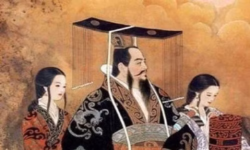 Theo ý kiến này, Tần Thủy Hoàng có đôi mắt to, mũi cao, giọng nói lớn, phong thái tự tin và đầy quyền uy.