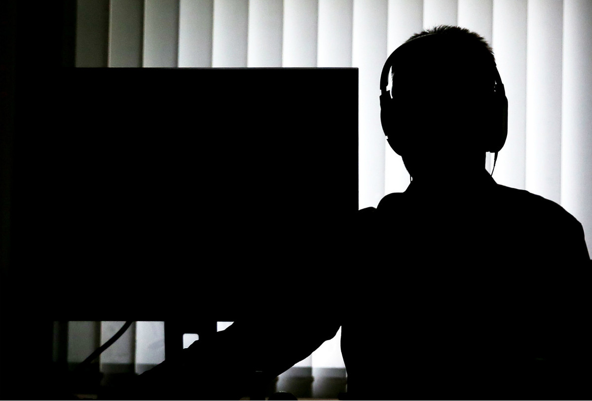 Vụ trao đổi điệp viên này diễn ra ở thủ đô Vienna, Áo ngày 7/9/2010. Theo đó, Nga và Mỹ điều máy bay chở những điệp viên bị bắt giữ tới địa điểm định sẵn.