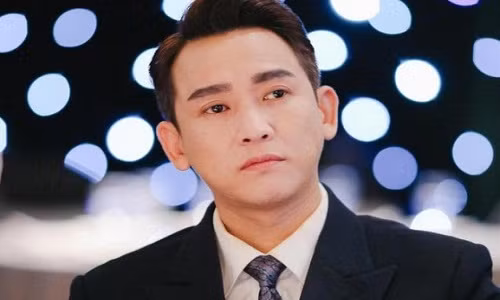 Hứa Vĩ Văn là sao nam Việt điển trai, tài năng của showbiz. Sở hữu nhiều ưu điểm là thế nhưng Hứa Vĩ Văn lại từng bị người yêu bỏ.