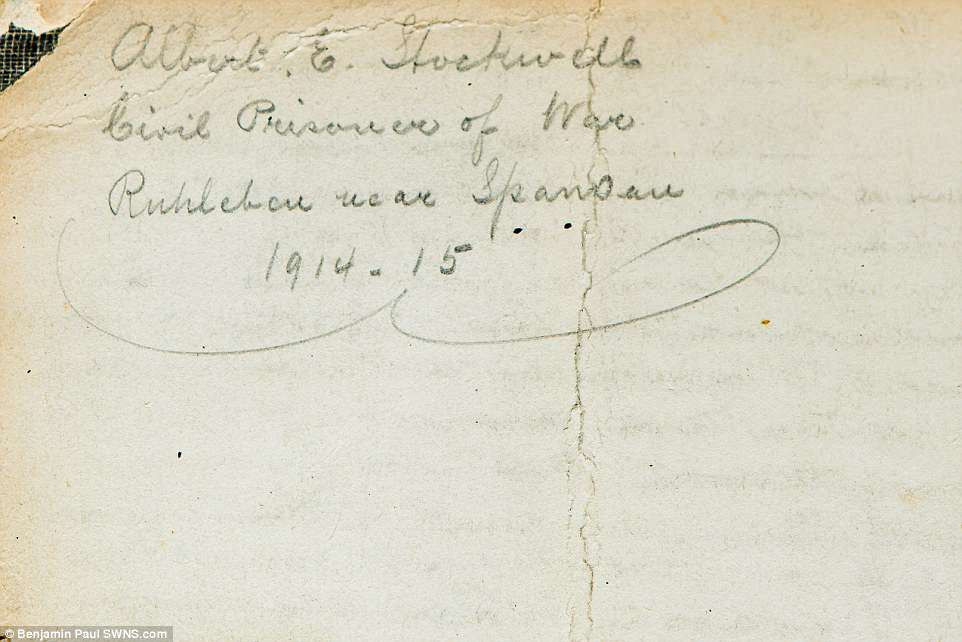 Trước khi Chiến tranh thế giới 1 nổ ra, Stockwell làm việc tại một nhà máy dệt may ở Wittenberg, Đức.