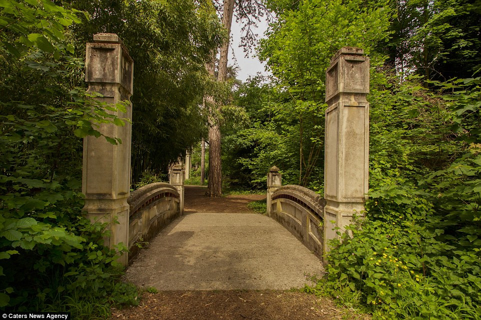 Vườn thú đặc biệt này đóng cửa trong suốt nhiều năm trước khi tái mở cửa và hoạt động như một công viên vào năm 2006.