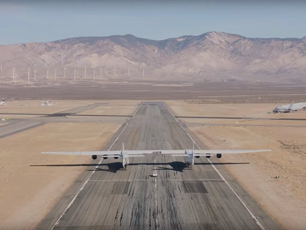 Đặc biệt, chủ sở hữu dự án Stratolaunch Systems là Paul Allen, người đồng sáng lập Microsoft. Mục tiêu của Allen là giúp việc du hành ra ngoài quỹ đạo Trái Đất trở nên thuận tiện và hiệu quả hơn.