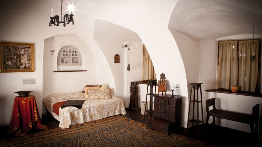 Nữ hoàng Marie và công chúa Ileana từng sở hữu lâu đài cổ kính này.