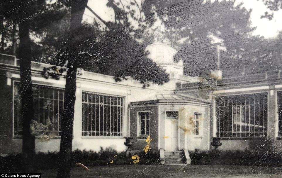 Theo ước tính, "vườn thú người" thu hút khoảng 2 triệu du khách ghé thăm để tìm hiểu cuộc sống của người dân ở những thuộc địa của Pháp năm 1907. Người dân ở những thuộc địa của Pháp mặc trang phục quê hương của họ và sống trong những ngôi nhà đậm bản sắc dân tộc.