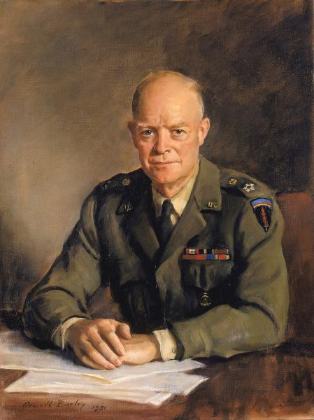Vào tháng 11/1942, ông Eisenhower được bổ nhiệm làm Tư lệnh tối cao lực lượng Mỹ ở Bắc Phi. Đây là lần đầu tiên ông cầm quân ra trận và giành được nhiều thắng lợi quan trọng khiến tên tuổi của ông ngày càng vang xa.