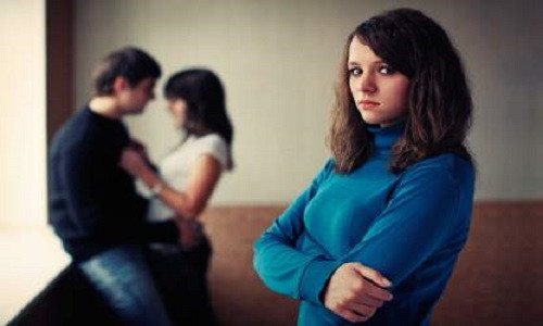 Tôi sẽ ly dị chồng vì anh ta chẳng cần mẹ con tôi nữa. Ảnh minh họa