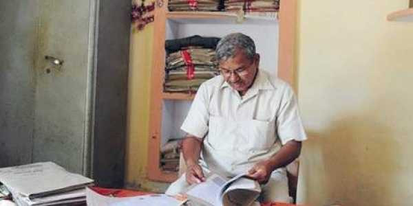 Mục đích của ông chú khi làm vậy là để có thể sở hữu mảnh đất của Bihari. Vì vậy, trong suốt 18 năm, Bihari đấu tranh không mệt mỏi để chứng minh bản thân vẫn còn sống.