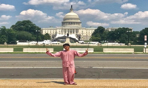 Ngay sau khi đăng tải, những hình ảnh này của nam nghệ sĩ thu hút hơn 23.000 lượt bày tỏ cảm xúc, chia sẻ từ phía cộng đồng mạng và người hâm mộ.