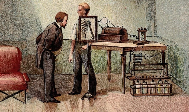 Vào ngày 8/11/1895, nhà vật lý người Đức Wilhelm Conrad Rontgen đã phát minh ra tia X. Khi lấy tia X soi lên nhiều loại vật liệu khác nhau, ông nhận thấy rằng với những vật liệu nhất định, tia X sẽ đi xuyên qua chúng.