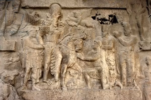 Hoàng đế Valerian bị Vua Shapur I cầm tù cho đến hết đời. Ông được cho là hoàng đế La Mã đầu tiên và duy nhất bị một đế chế khác bắt và giam cầm.