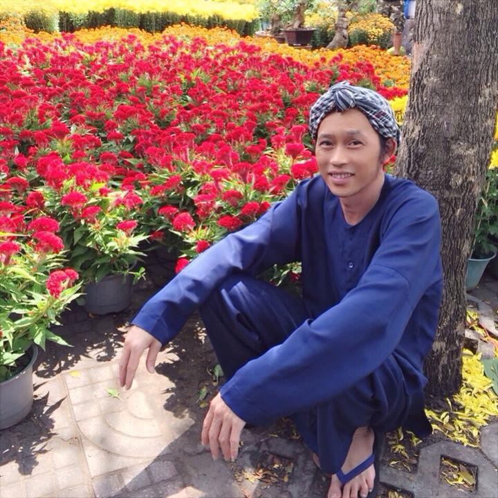 Thực tế, Hoài Linh là một trong những nghệ sĩ có tiếng tăm, đắt show nhất nhì showbiz Việt. Cũng vì thế mà khối tài sản của nam nghệ sĩ đang sở hữu có giá trị "khủng" ít ai ngờ được.