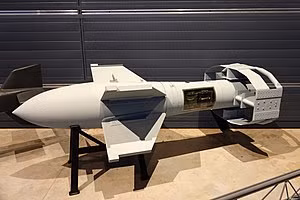 Loại vũ khí này cho phép Đức quốc xã tấn công những mục tiêu được bảo vệ nghiêm ngặt như tàu chiến và tuần dương hạm hạng nặng của quân đồng minh với độ chính xác khá cao.