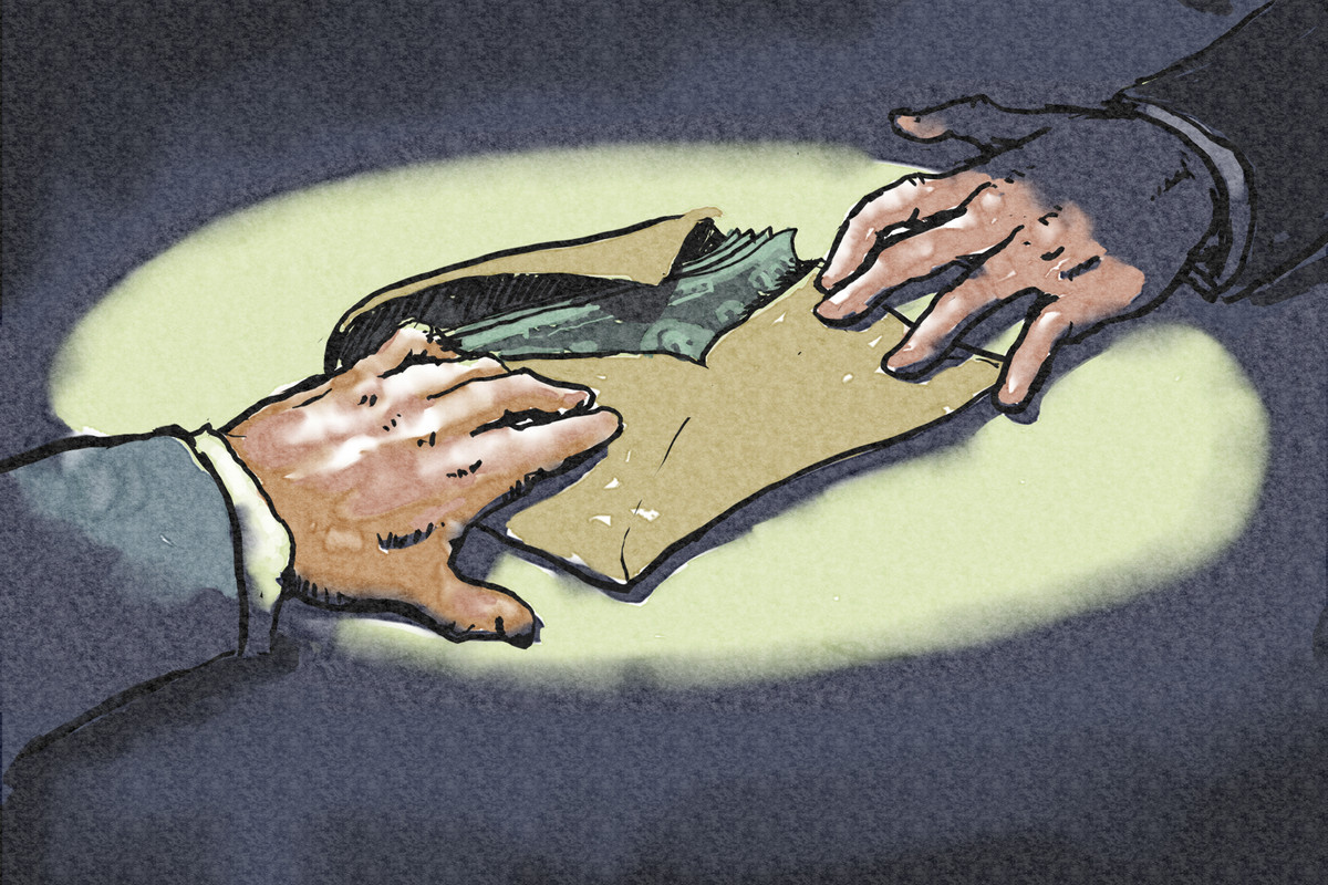 Từ tháng 7/2012 cho đến tháng 2/2015, Liêu giữ chức Phó văn phòng tỉnh ủy kiêm Phó bí thư đảng ủy Công an tỉnh Quảng Đông, Ủy viên Chính Hiệp tỉnh và Phó chủ nhiệm Ủy ban Xã hội và Pháp luật của Chính Hiệp tỉnh.