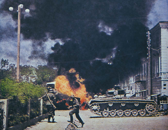 Trận bao vây Leningrad kết thúc vào năm 1944 với chiến thắng thuộc về quân và dân Liên Xô.