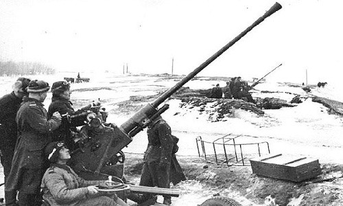 Trong cuộc chiến diễn ra từ năm 1941 - 1944, phát xít Đức đã triển khai 725.000 quân bao vây thành phố Leningrad của Liên Xô.