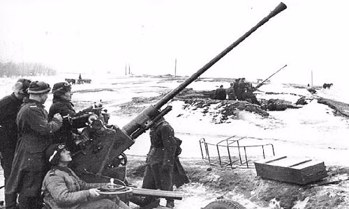 Trong cuộc chiến diễn ra từ năm 1941 - 1944, phát xít Đức đã triển khai 725.000 quân bao vây thành phố Leningrad của Liên Xô.