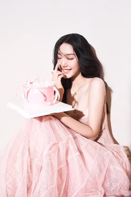 Nhiều khán giả đặt kỳ vọng Minh Anh sẽ tiến xa trong làng giải trí Việt. Ảnh: FB Đoàn Minh Anh.