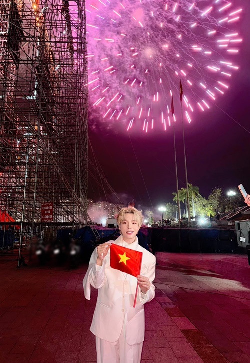 Duc Phuc dong gop 500 trieu tu thien sau dai le 30/4