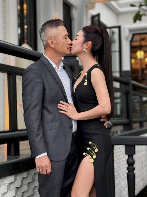 Jennifer Phạm và doanh nhân Đức Hải kết hôn 13 năm, có 3 con chung.