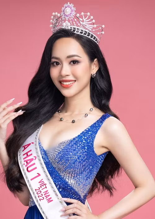 Thời điểm giành danh hiệu Á hậu 1 cuộc thi Hoa hậu Việt Nam 2022, Trịnh Thùy Linh cao 1m72, có số đo ba vòng 87-58-95 cm. Ảnh: FB Thùy Linh.