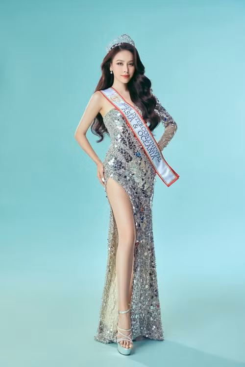 Người đẹp đoạt danh hiệu Á hậu 2 Hoa hậu Liên lục địa năm 2023. Ảnh: FB Ngọc Hằng.