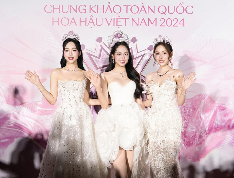 Nàng hậu gốc Thanh Hóa ngày càng xinh đẹp, gợi cảm sau Hoa hậu Việt Nam 2022. Ảnh: FB Thùy Linh.