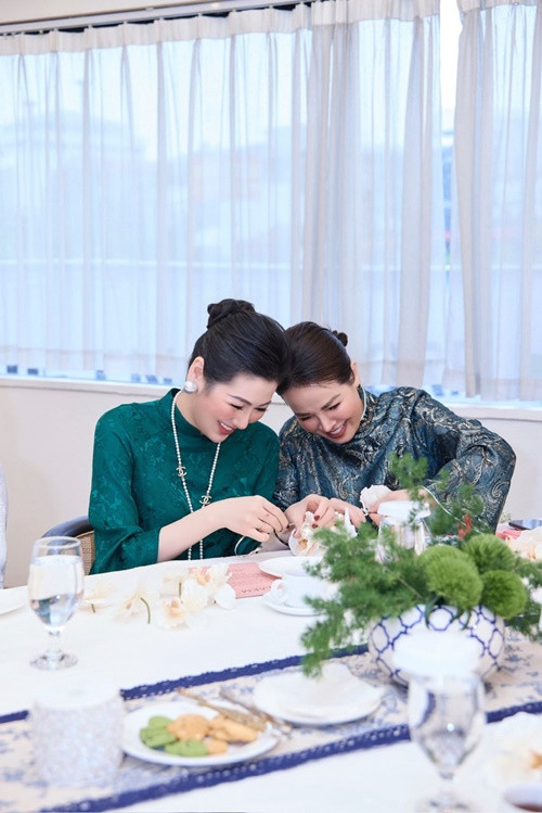 Tú Anh thừa hưởng nhiều nét đẹp của mẹ.