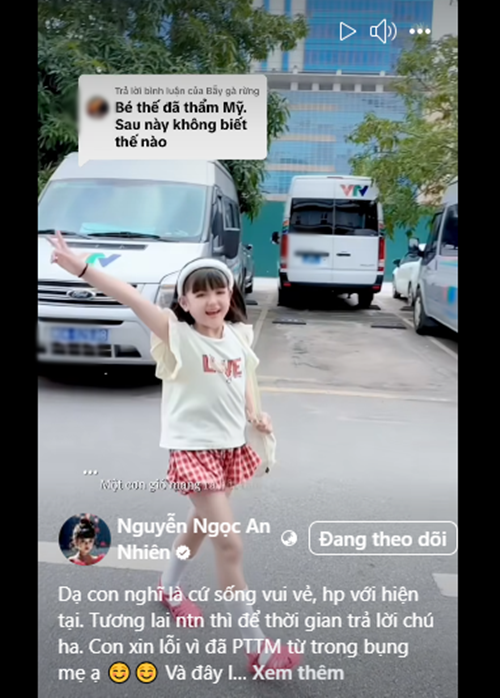 Phía diễn viên nhí Cherry An Nhiên vừa đăng tải clip cô nhóc để mặt mộc đi khi quay phim đồng thời phủ nhận nghi vấn dao kéo. "Con xin lỗi vì đã phẫu thuật thẩm mỹ từ trong bụng mẹ ạ", phía bé Cherry An Nhiên cho biết. Ảnh: FB Cherry An Nhiên.