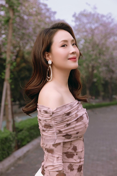 Nhiều năm qua, cô là một trong những nữ diễn viên được nhiều khán giả yêu thích nhất, thường xuyên được các đạo diễn "chọn mặt gửi vàng" cho các vai diễn chính.