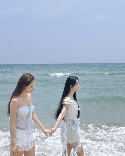 Mân Tử cho biết, năm 2023, cô và Chi Pu từng hẹn cùng nhau du lịch biển. Ảnh: FB Chi Pu. 