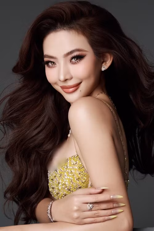 Sau Miss Universe Vietnam 2024, Triều Tiên tích cực làm người mẫu. Ảnh: FB Đinh Thị Triều Tiên.