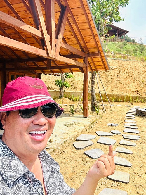Nam nghệ sĩ hài xây dựng resort để gia đình, bạn bè đến nghỉ dưỡng. Ảnh: FB Hoàng Mập.