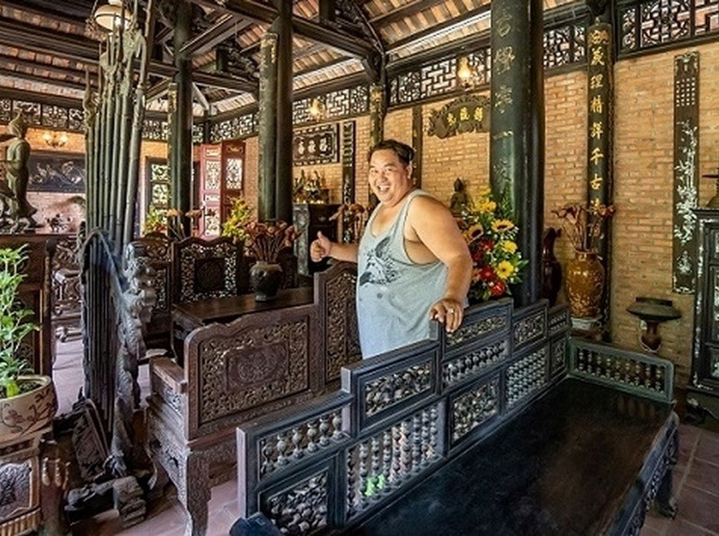 Gần đây, nam nghệ sĩ tâm sự, gia đình sẽ rời căn biệt phủ này khi resort ở Lâm Đồng hoàn thiện. Ảnh: Vietnamnet.