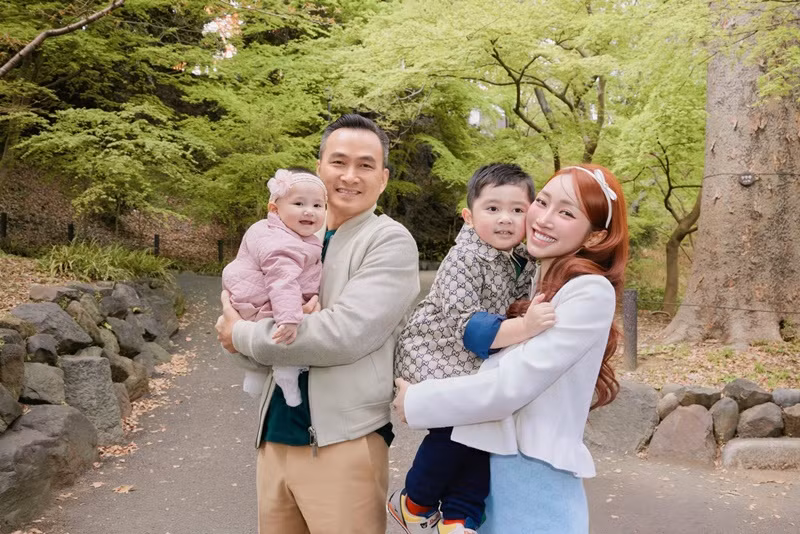 Vợ chồng nữ doanh nhân thường xuyên đi du lịch trong và ngoài nước. Ảnh: FB Chi Bảo.