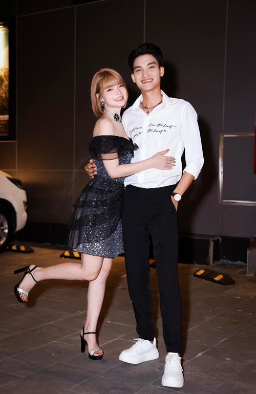 Mạc Văn Khoa gắn bó với Thảo Vy trong 10 năm qua. Cả hai có một cô con gái chung. Ảnh: FB Mạc Văn Khoa.