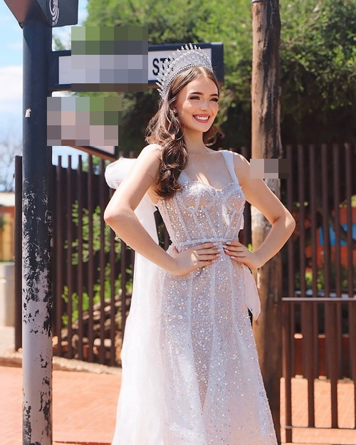 Zoalize Jansen Van Rensburg cũng khiến Ý Nhi phải “dè chừng”. Mỹ nhân 18 tuổi này đăng quang Hoa hậu Thế giới Nam Phi 2024. Ảnh: Instagram Zoalize.