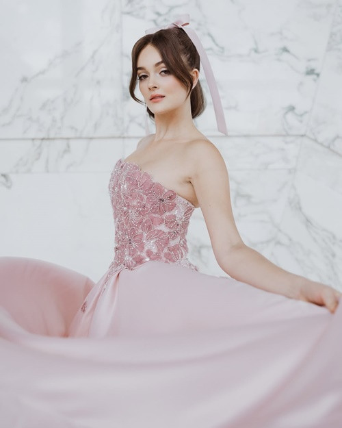 Hoa hậu Thế giới Nam Phi 2024 đang làm giám đốc tiếp thị kỹ thuật số tại quê nhà. Ảnh: Instagram Zoalize.