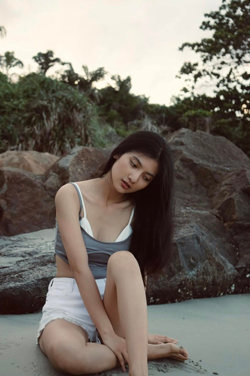 Trước bộ phim Địa đạo: Mặt trời trong bóng tối, học trò của Ngọc Trinh chưa có dự án nghệ thuật gây chú ý.