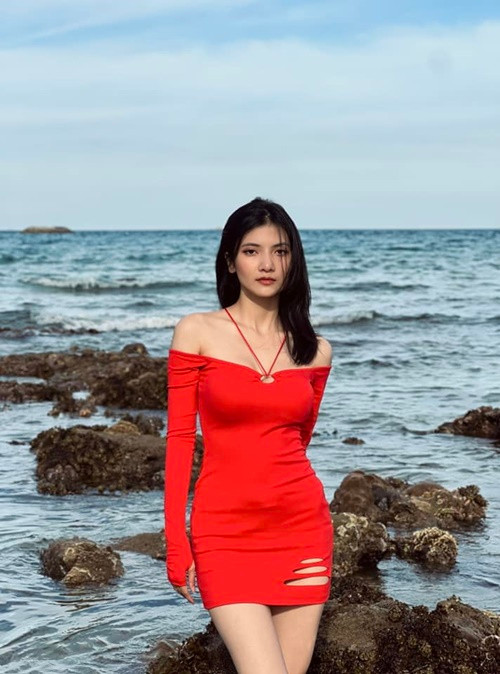 Sau khi nhận hợp đồng vai diễn, Nhật Ý tập thể lực, tập võ, học quân sự.