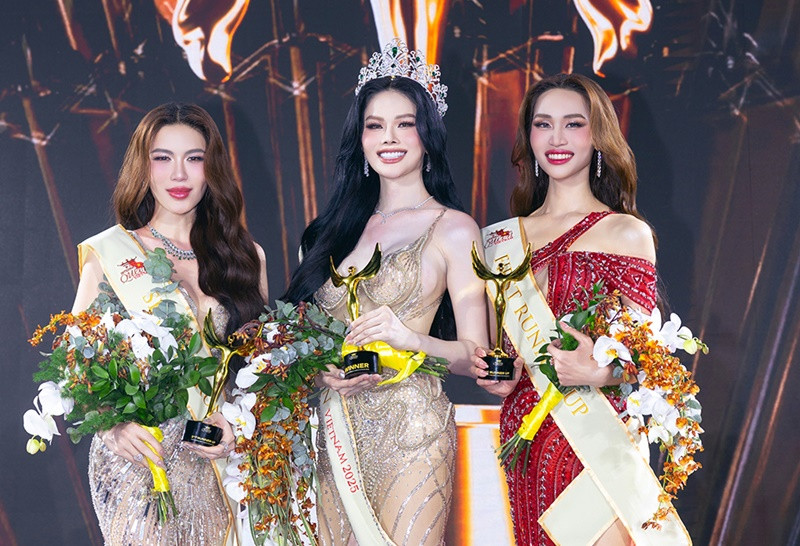 Do sac Ha Tam Nhu va hai a hau chuyen gioi Viet Nam 2025