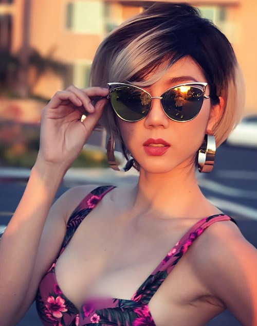 Trở thành bà mẹ đơn thân sau khi ly hôn chồng Việt kiều, Ngọc Quyên được người hâm mộ khen ngợi ngày càng đẹp mặn mà, quyến rũ.