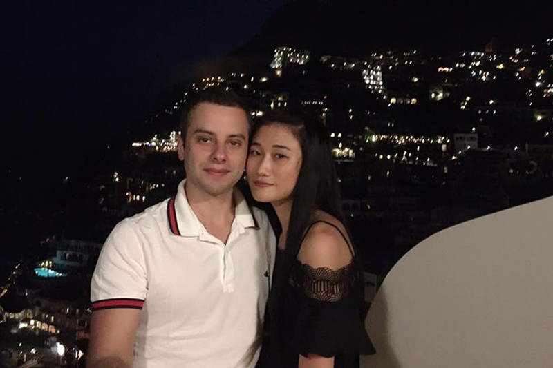 Kha Mỹ Vân và doanh nhân Luigi Menghini sinh cùng ngày cùng tháng và tình cờ quen nhau trong một bữa tiệc tại Italy. Ảnh: FB Kha Mỹ Vân.