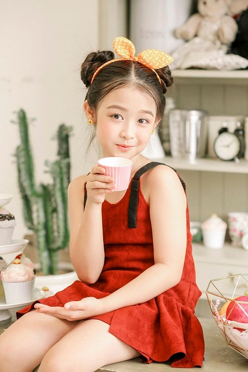 Nhờ vẻ ngoài xinh xắn khi nhỏ, Bảo Ngọc được khán giả đặt biệt danh "Hoa hậu nhí", "Hoa khôi nhí". Ảnh: Vietnamnet.