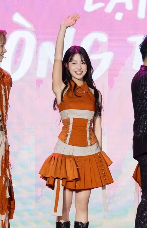 Trước Lật mặt 8: Vòng tay nắng của đạo diễn Lý Hải, Bảo Ngọc đóng Gia đình là số 1 phiên bản Việt. Ảnh: FB Bảo Ngọc.