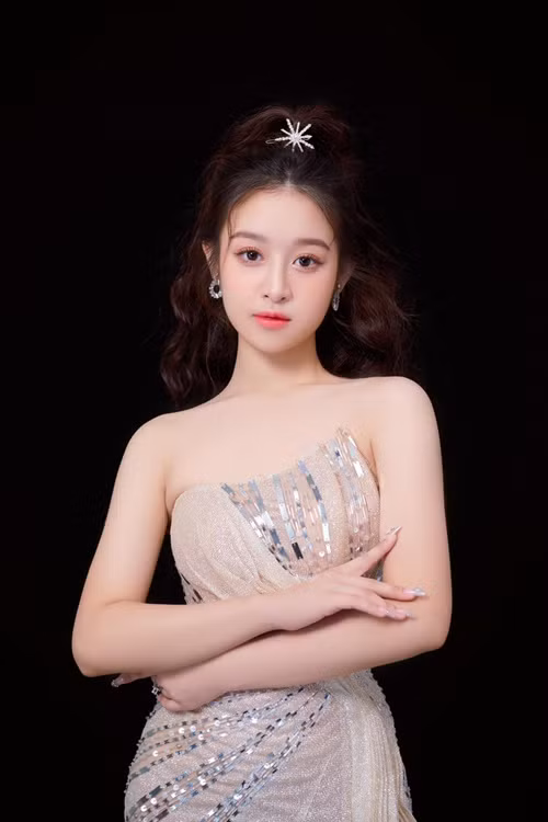 Một số khán giả cho rằng Bảo Ngọc đáng yêu, ngọt ngào như Triệu Lộ Tư, đẹp mong manh như Lưu Diệc Phi. Ảnh: FB Bảo Ngọc.