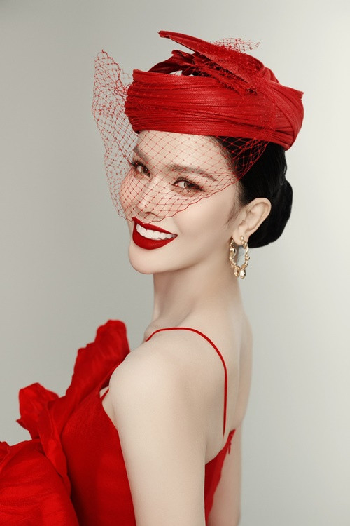 “Nhiều người cho rằng phụ nữ chuyển giới trải qua nhiều cuộc phẫu thuật sẽ có sức khỏe yếu. Tôi tin rằng khi chúng ta có một lối sống lành mạnh thì sức khỏe sẽ tốt”, Hà Tâm Như nói. Ảnh: FB Hà Tâm Như.