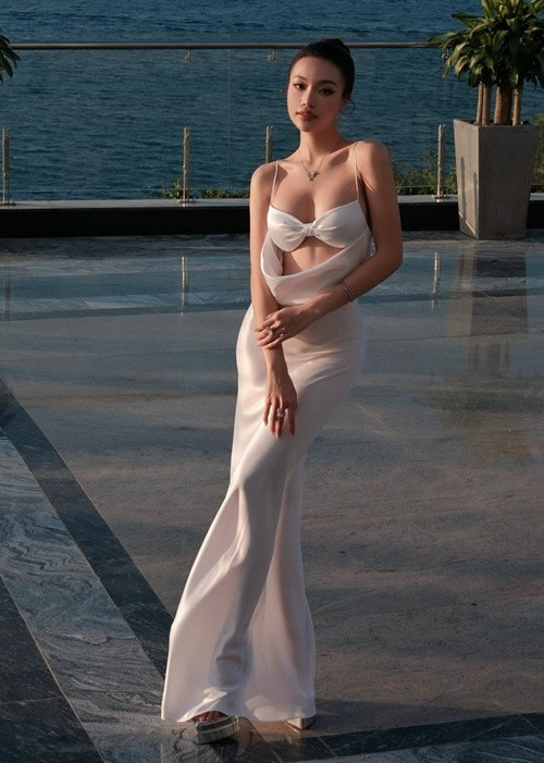 Trước khi vào top 45 Miss Cosmo Vietnam 2025 - Hoa hậu Hoàn vũ Việt Nam 2025, Nguyễn Thùy Vi giành chiến thắng vòng thi online cuộc thi.