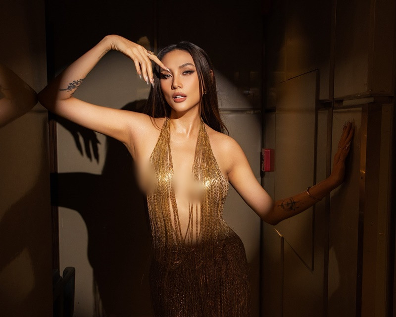 Tham gia sự kiện của cuộc thi Hoa hậu Hoàn vũ Việt Nam 2025, siêu mẫu Võ Hoàng Yến gây chú ý bởi vẻ ngoài gợi cảm.