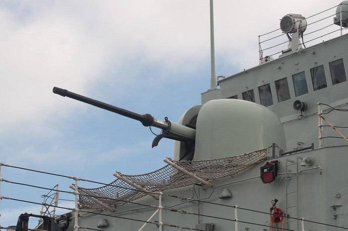 Phiên bản OTO Melara 76/62 Compact được sản xuất từ năm 1965 và đây là phiên bản đầu tiên và cũng đang phổ biến nhất thế giới.